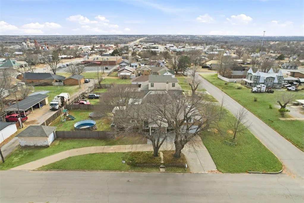 Photo 3 — 514 N 5th Street, Sayre, OK 73662