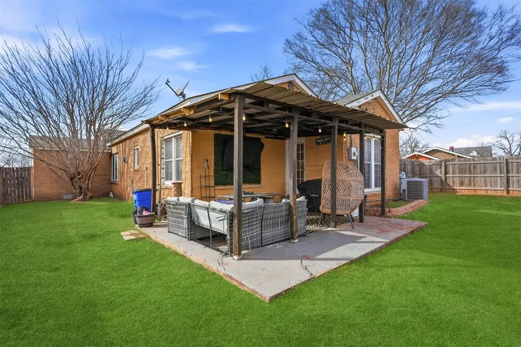 Photo 44 — 514 N 5th Street, Sayre, OK 73662
