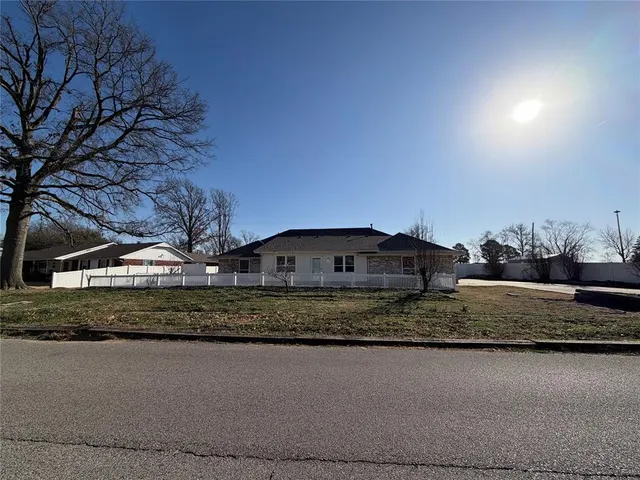 Photo 2 — 2210 Phelps Drive, Seminole, OK 74868