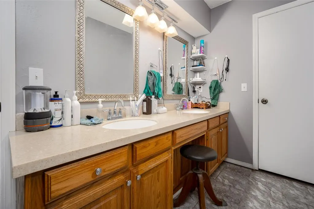 Photo 6 — 6404 Brentford Terrace, Oklahoma City, OK 73132