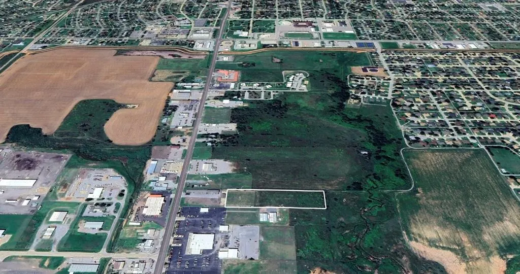 Photo 6 — 2117 E Broadway Street, Altus, OK 73521