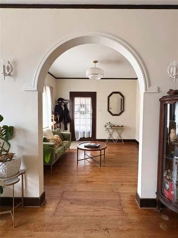 Photo 5 — 2105 W Broadway Avenue, Enid, OK 73703