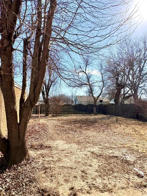 Photo 35 — 2105 W Broadway Avenue, Enid, OK 73703