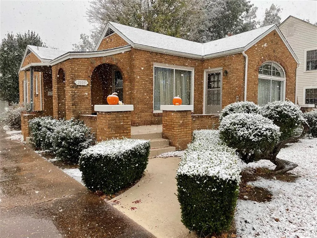 Front exterior — 2105 W Broadway Avenue, Enid, OK 73703