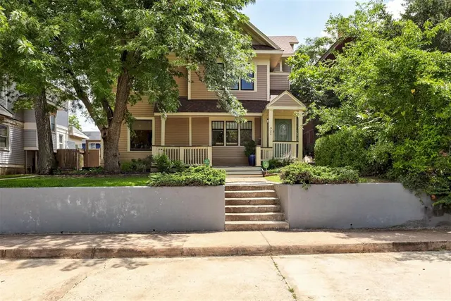Front exterior — 922 NW 19th Street, Oklahoma City, OK 73106