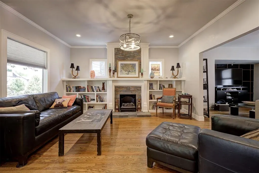 Photo 9 — 922 NW 19th Street, Oklahoma City, OK 73106