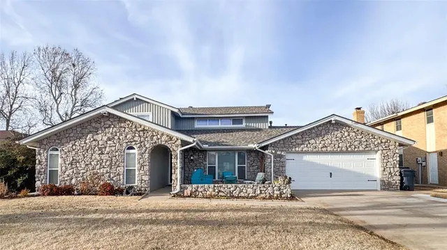 Front exterior — 11501 Carriage Drive, Yukon, OK 73099