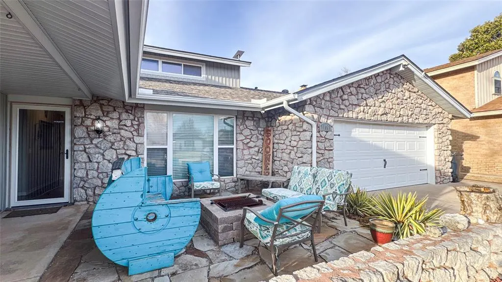 Photo 3 — 11501 Carriage Drive, Yukon, OK 73099