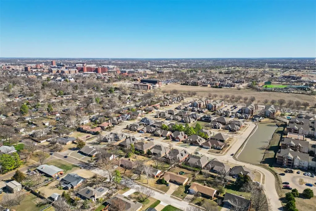 Photo 3 — 2712 Belmont Drive, Norman, OK 73072