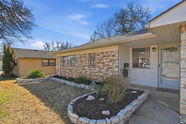 Photo 2 — 5604 NW 37th Street, Oklahoma City, OK 73122