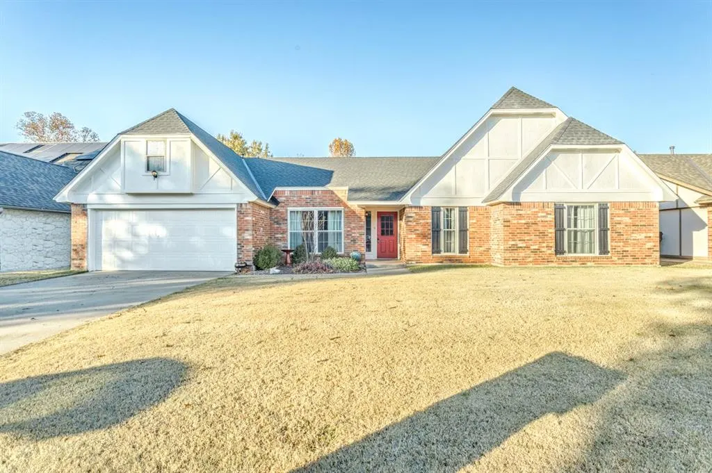 Front exterior — 14016 Apache Drive, Edmond, OK 73013