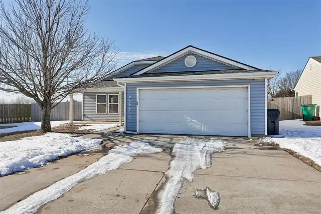 Photo 3 — 9421 Checkerbloom Drive, Oklahoma City, OK 73165