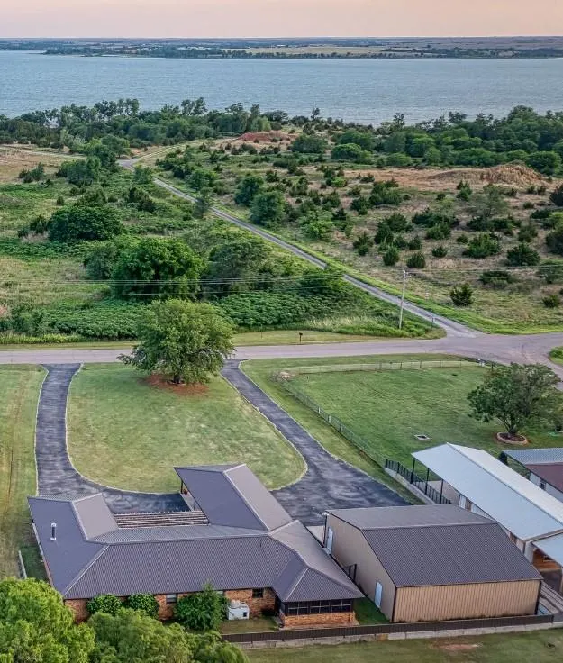 Front exterior — 21303 E 990 Road, Foss Lake, OK 73647