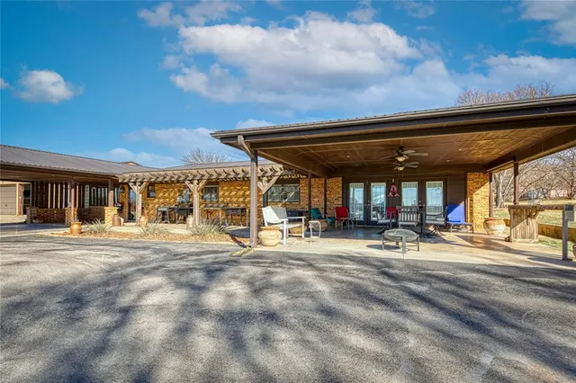 Photo 3 — 21303 E 990 Road, Foss Lake, OK 73647