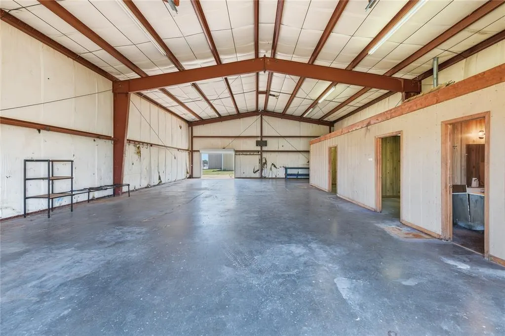 Photo 12 — 1418 S S. Washington Avenue, Elk City, OK 73644