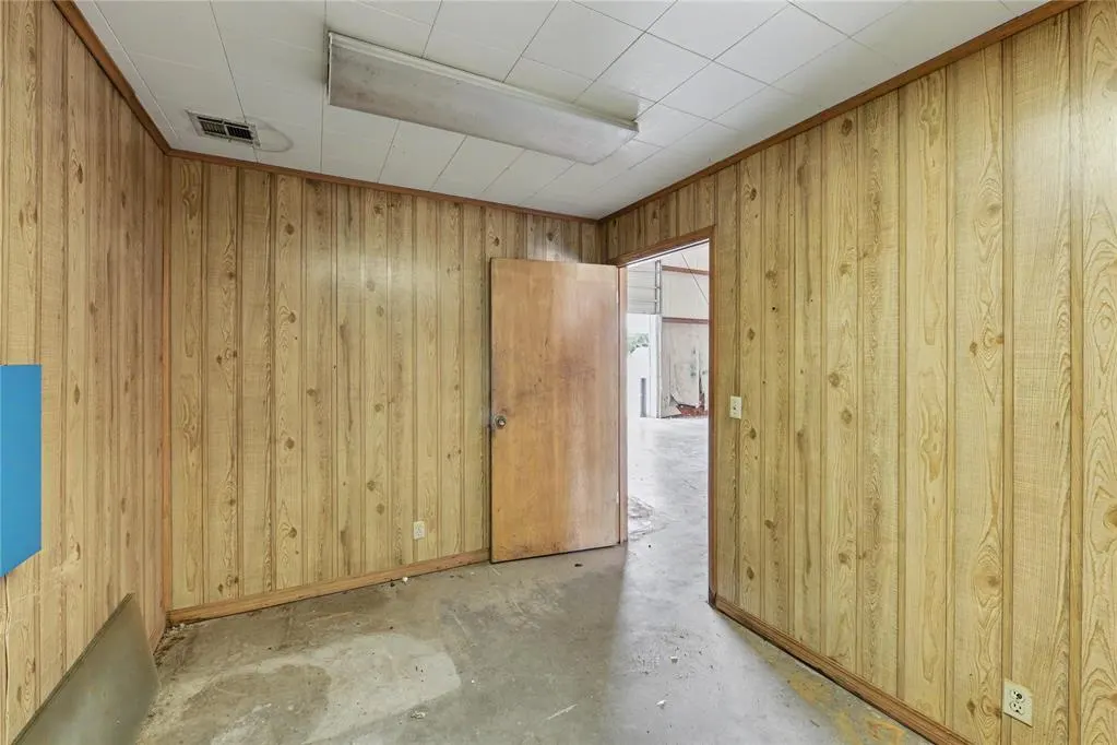 Photo 17 — 1418 S S. Washington Avenue, Elk City, OK 73644