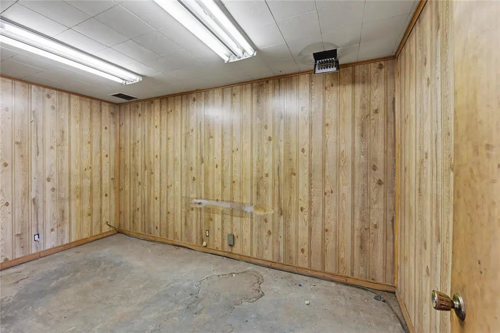 Photo 18 — 1418 S S. Washington Avenue, Elk City, OK 73644