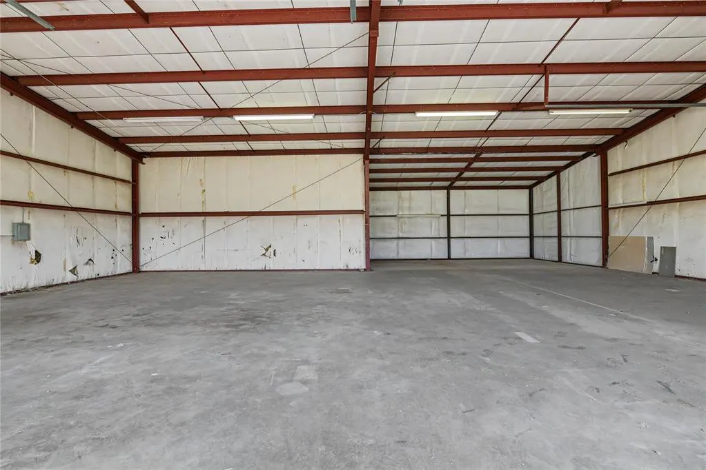 Photo 24 — 1418 S S. Washington Avenue, Elk City, OK 73644