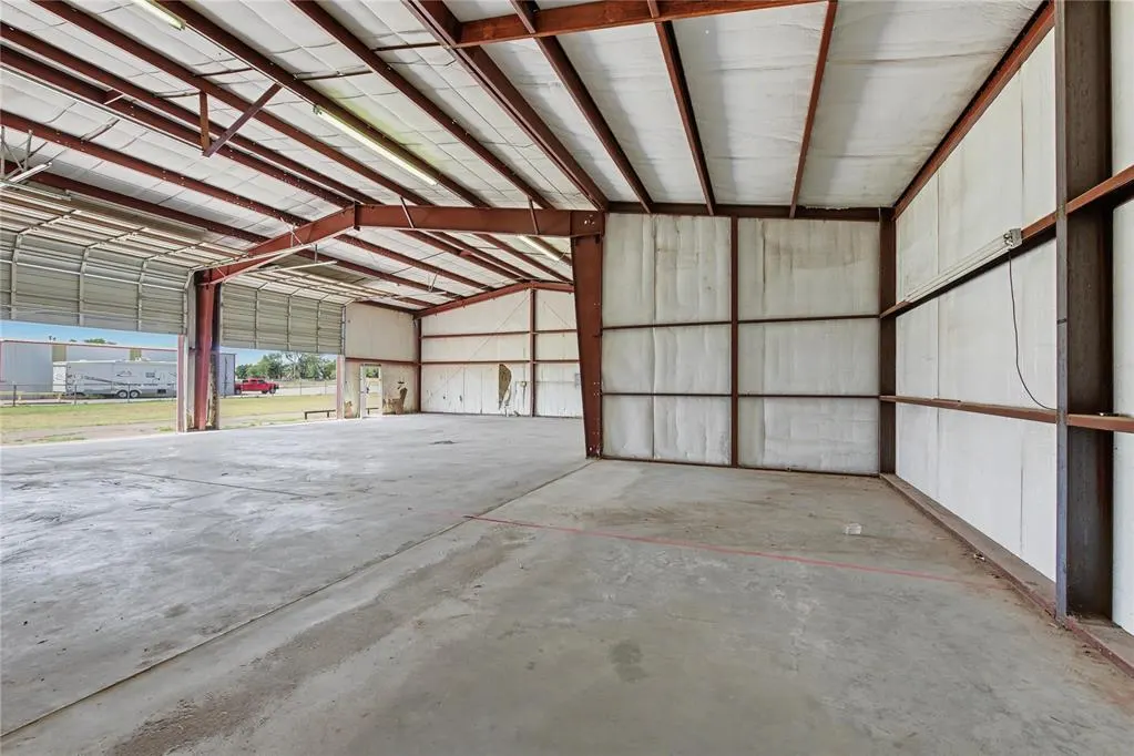 Photo 26 — 1418 S S. Washington Avenue, Elk City, OK 73644