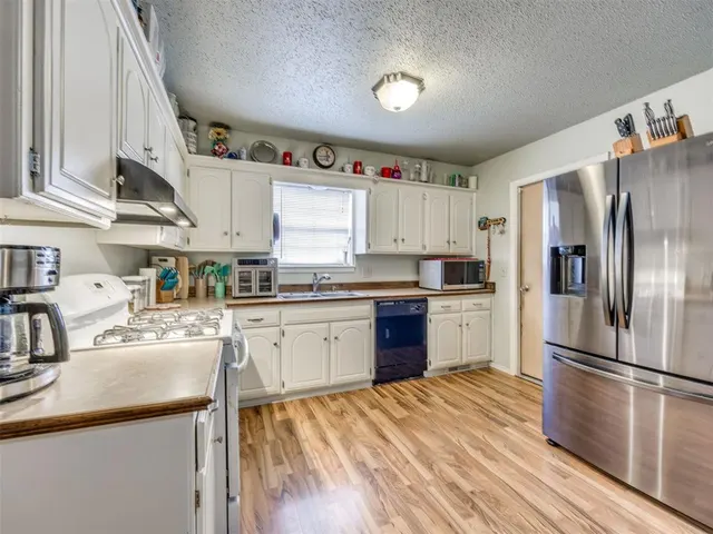 Photo 5 — 4500 Lunow Drive, Oklahoma City, OK 73135