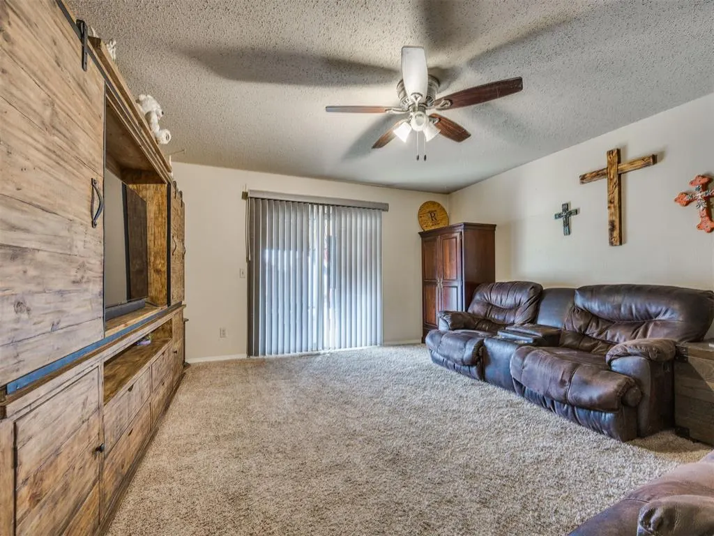 Photo 11 — 4500 Lunow Drive, Oklahoma City, OK 73135