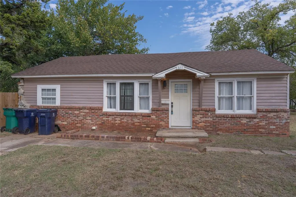Front exterior — 611 NW 95th Street, Oklahoma City, OK 73113