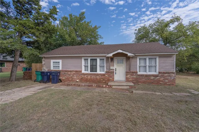 Photo 5 — 611 NW 95th Street, Oklahoma City, OK 73113