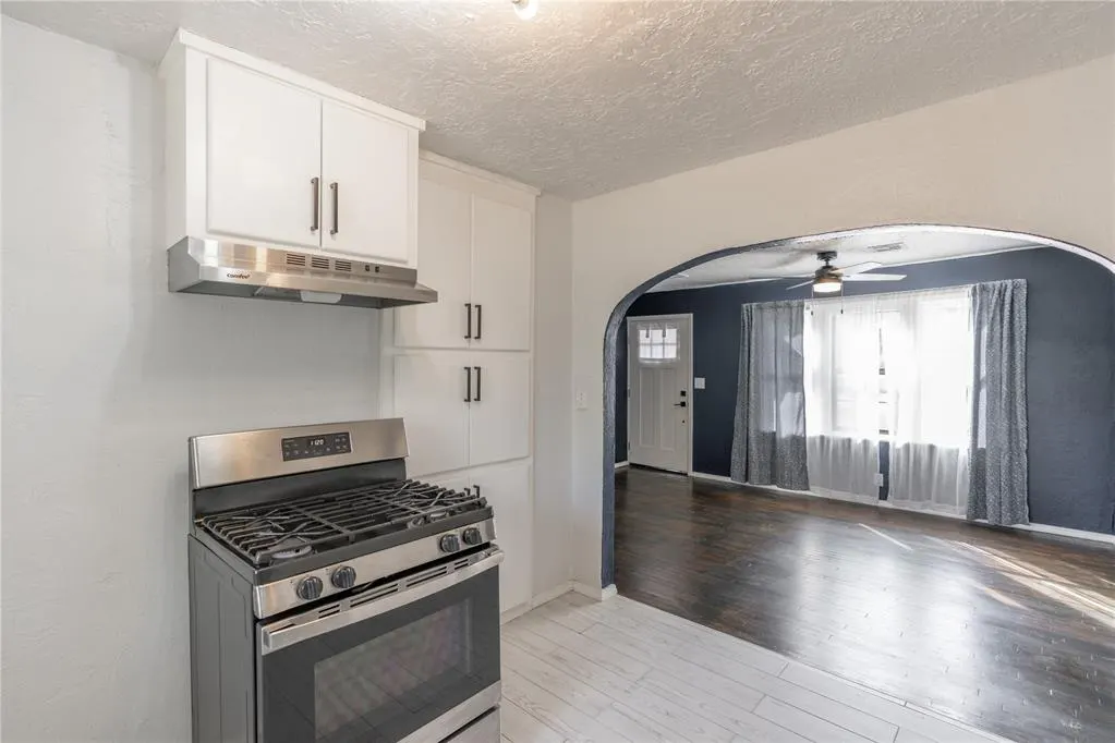 Photo 14 — 611 NW 95th Street, Oklahoma City, OK 73113