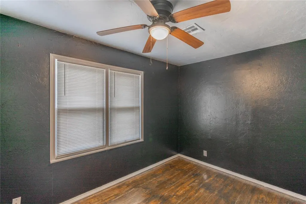Photo 21 — 611 NW 95th Street, Oklahoma City, OK 73113