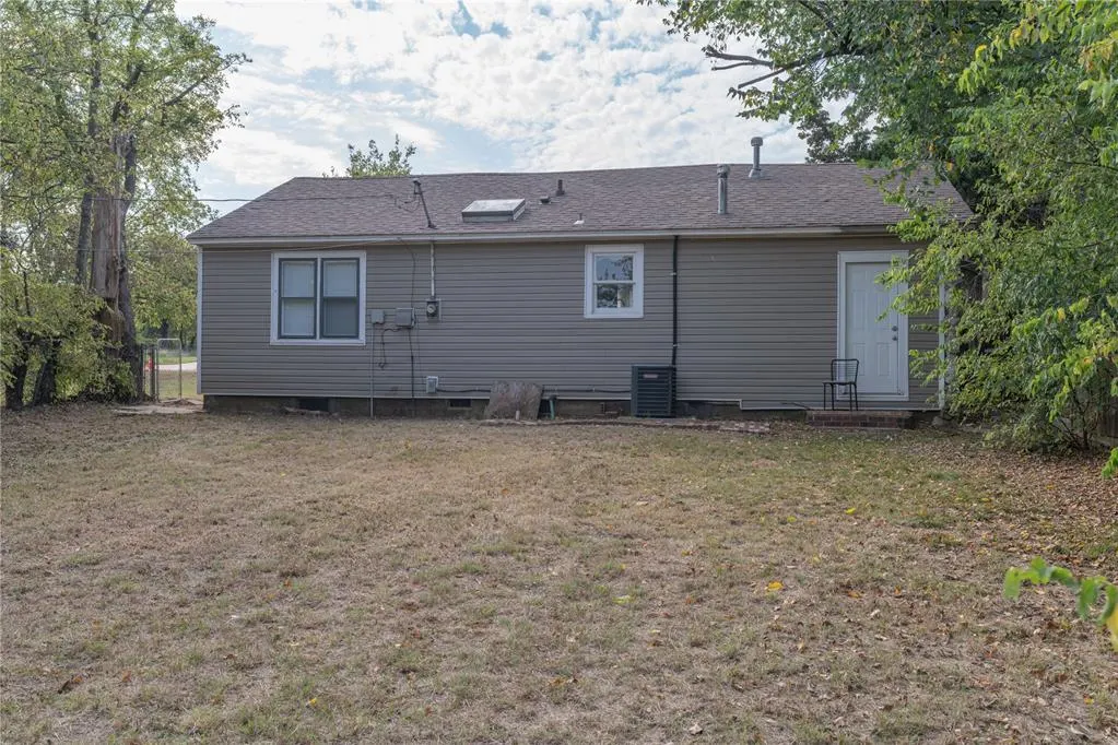 Photo 27 — 611 NW 95th Street, Oklahoma City, OK 73113