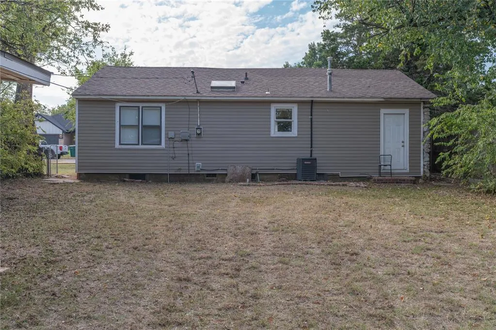 Photo 28 — 611 NW 95th Street, Oklahoma City, OK 73113