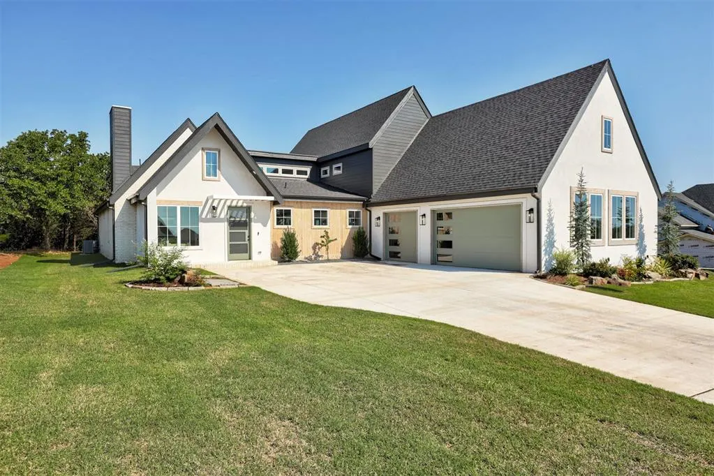 Photo 6 — 4541 Maple Ridge Drive, Edmond, OK 73034