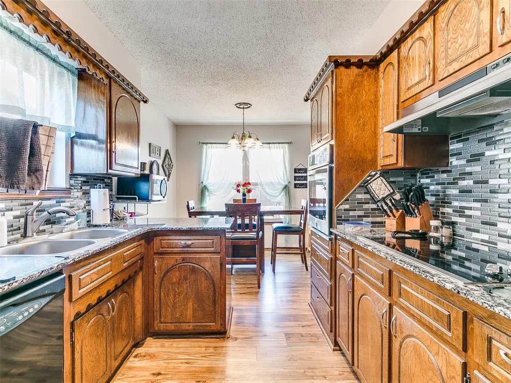 Photo 17 — 2612 N Markwell Avenue, Bethany, OK 73008