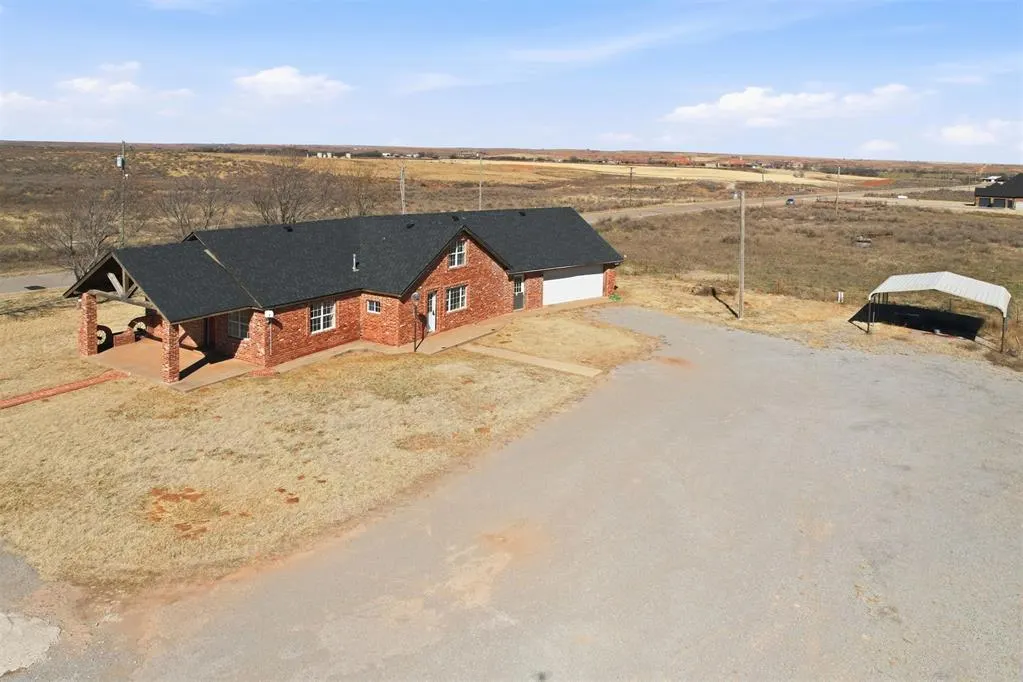 Photo 24 — 9448 N 2020 Road, Hammon, OK 73650