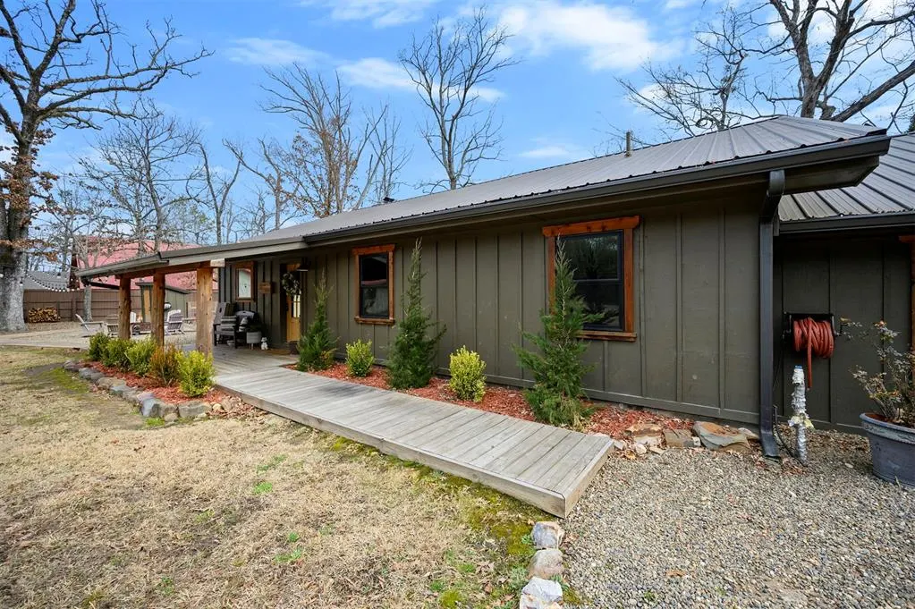 Photo 5 — 732 Red Fox Road, Broken Bow, OK 74728