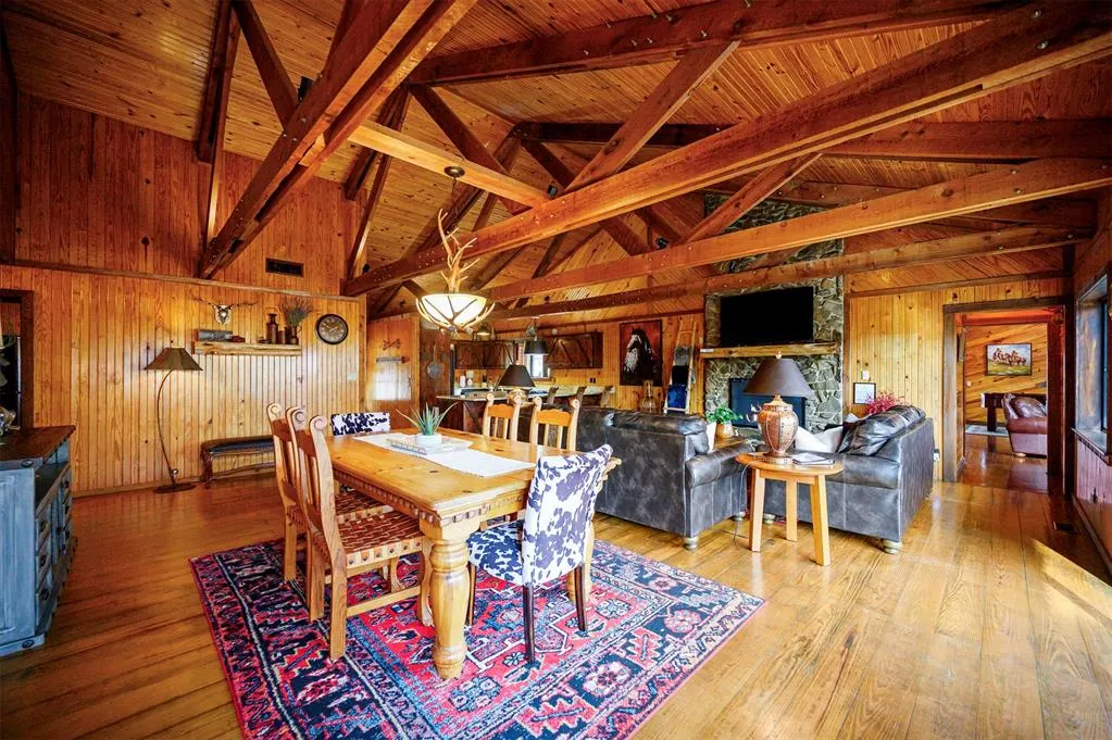 Photo 10 — 732 Red Fox Road, Broken Bow, OK 74728