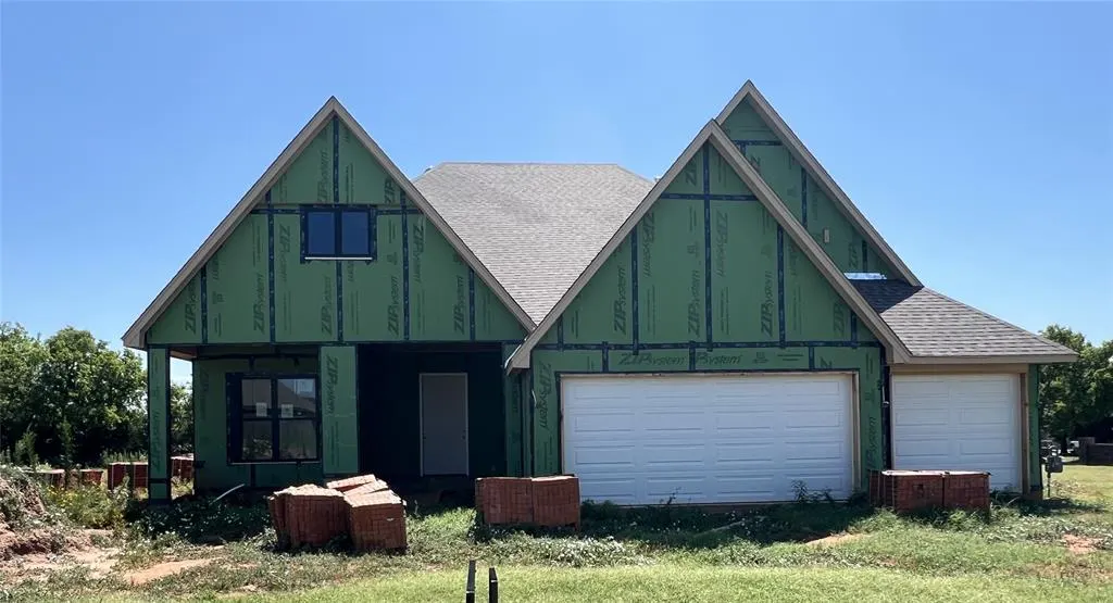 Front exterior — 3204 Sagebrush Place, Yukon, OK 73099