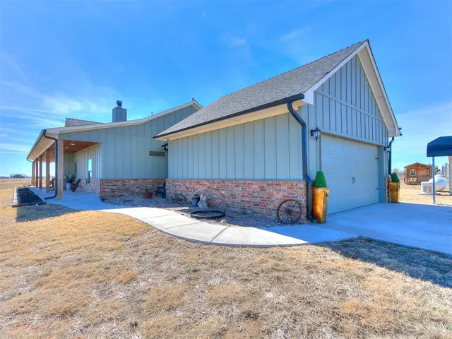 Photo 6 — 6125 Alfadale Street, Union City, OK 73090
