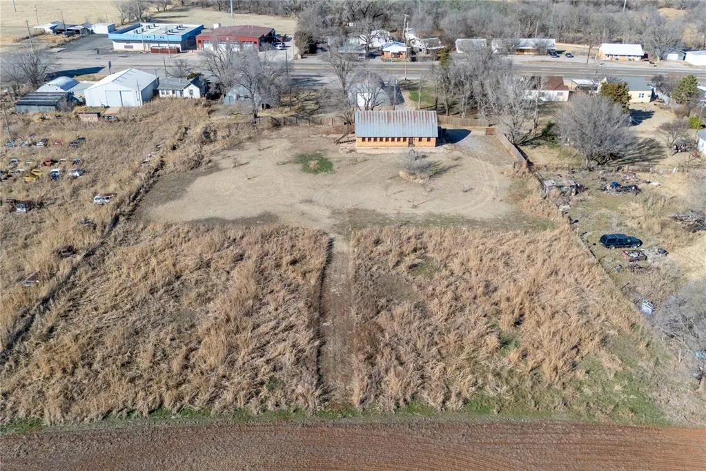 Photo 17 — 22676 N Route 66, Clinton, OK 73601