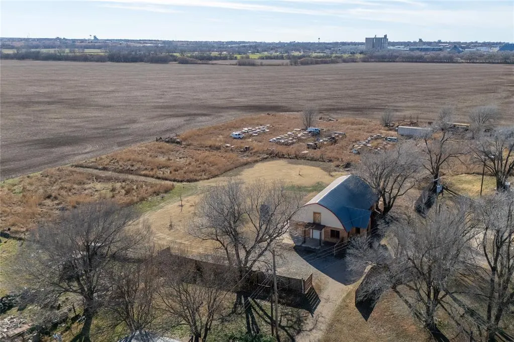 Photo 19 — 22676 N Route 66, Clinton, OK 73601