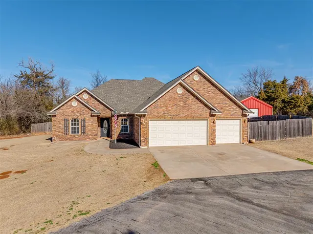 Front exterior — 1509 Willow Road, Blanchard, OK 73010