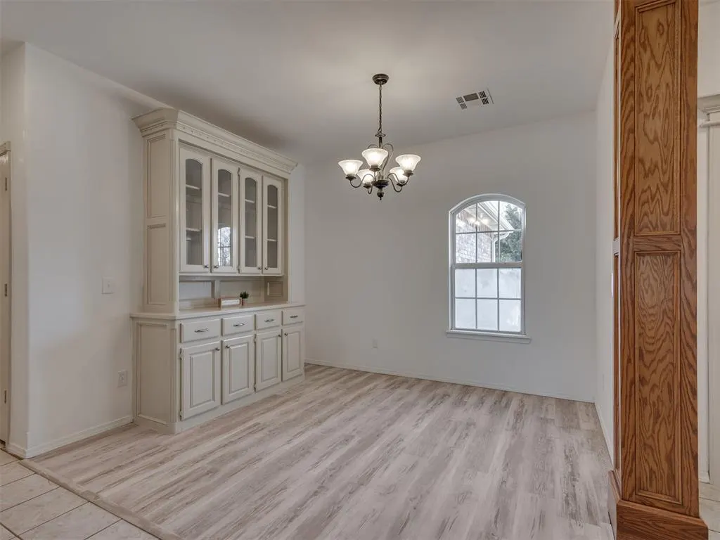 Photo 4 — 1509 Willow Road, Blanchard, OK 73010