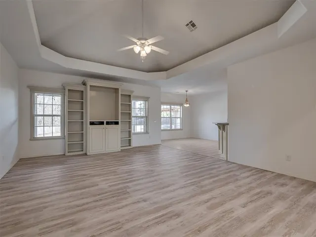 Photo 6 — 1509 Willow Road, Blanchard, OK 73010