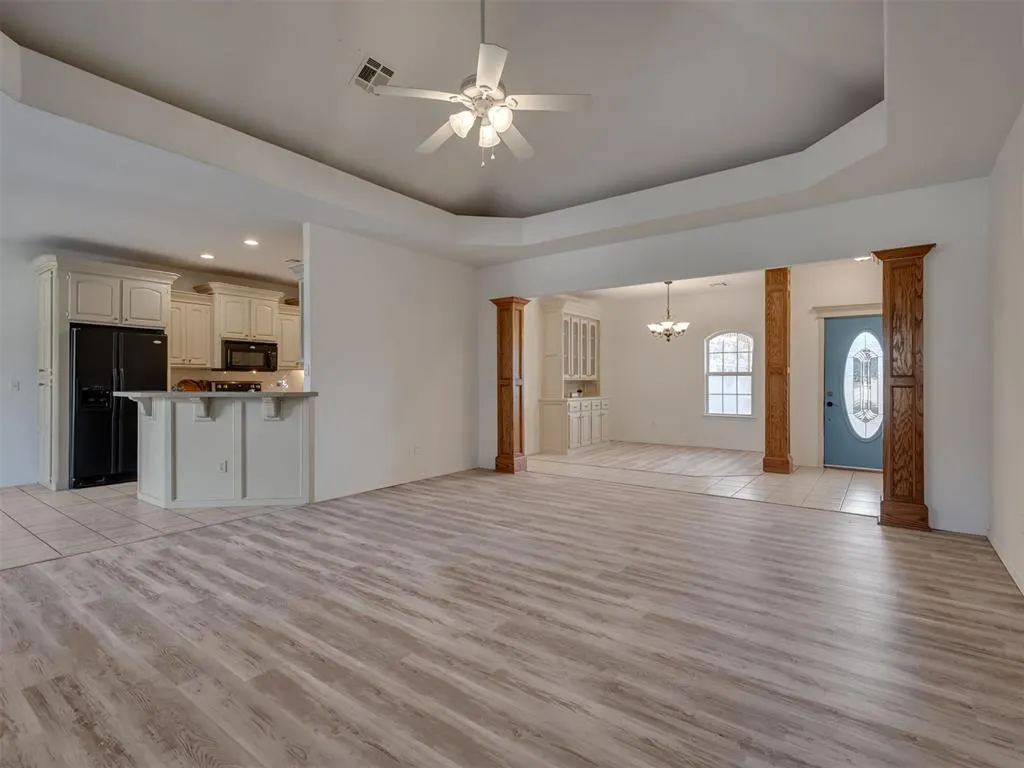 Photo 8 — 1509 Willow Road, Blanchard, OK 73010