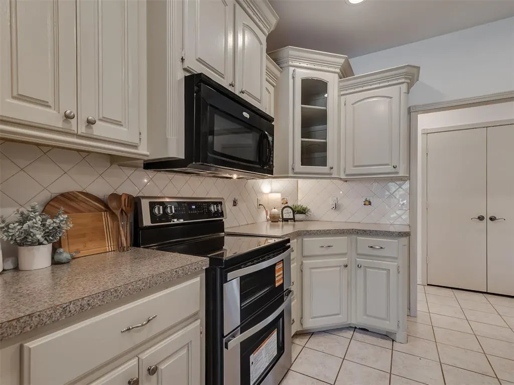 Photo 10 — 1509 Willow Road, Blanchard, OK 73010