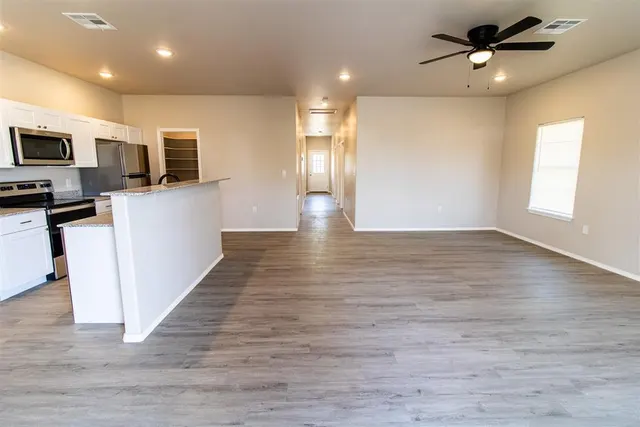 Photo 4 — 308 NW 122nd Street A & B, Oklahoma City, OK 73114