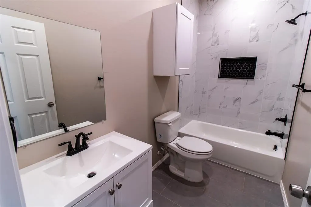 Photo 13 — 308 NW 122nd Street A & B, Oklahoma City, OK 73114