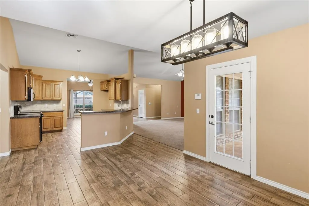 Photo 11 — 128 Eagle Circle, Elk City, OK 73644