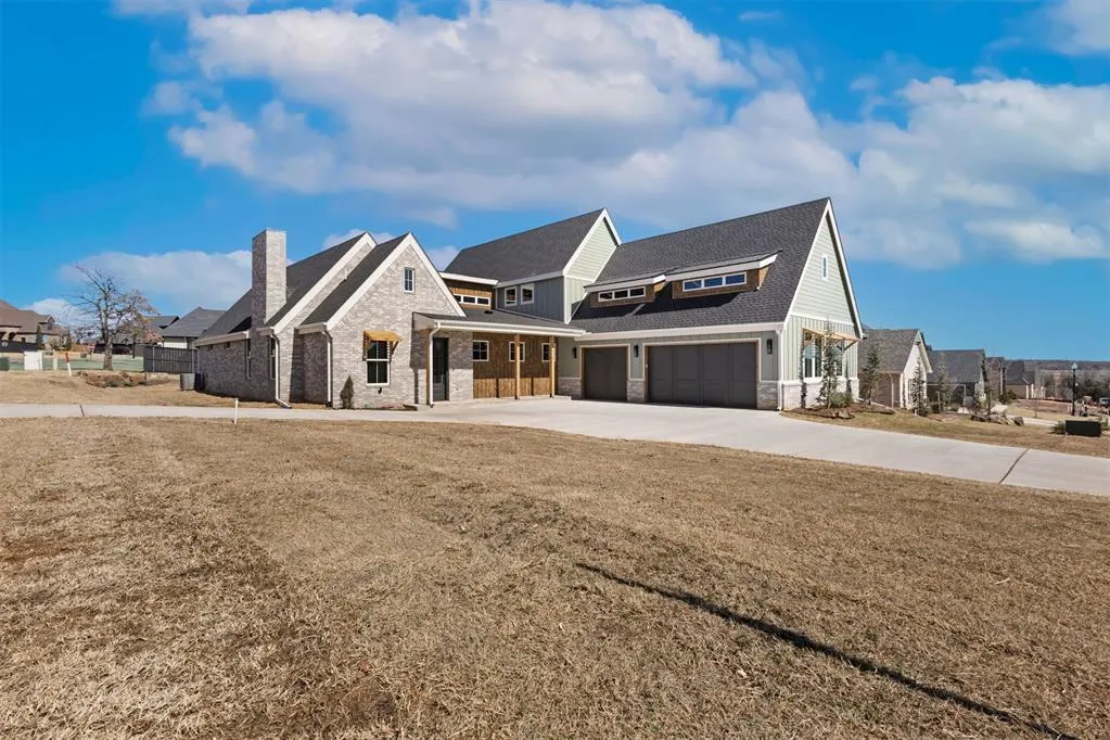 Front exterior — 8101 Amber Ridge Drive, Edmond, OK 73034