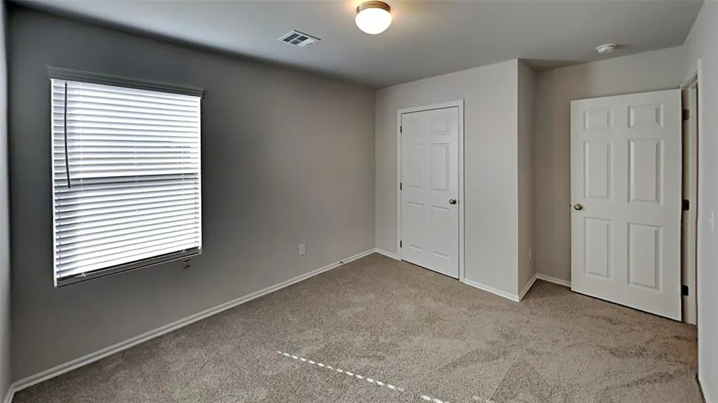Photo 13 — 1024 S Appaloosa Lane, Mustang, OK 73064